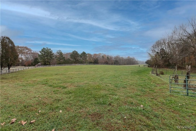 view of yard featuring a rural view