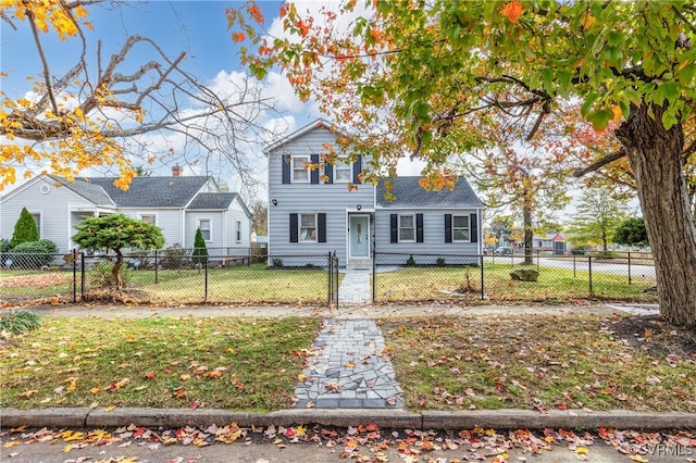 front of property featuring a front lawn