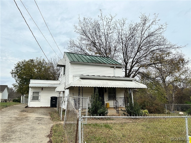 view of front facade featuring a porch