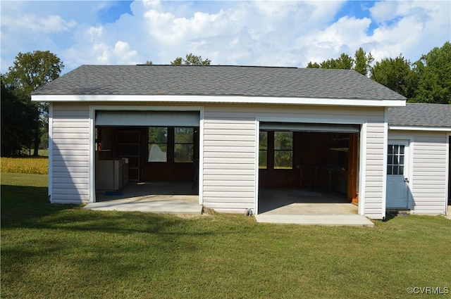 exterior space featuring a lawn