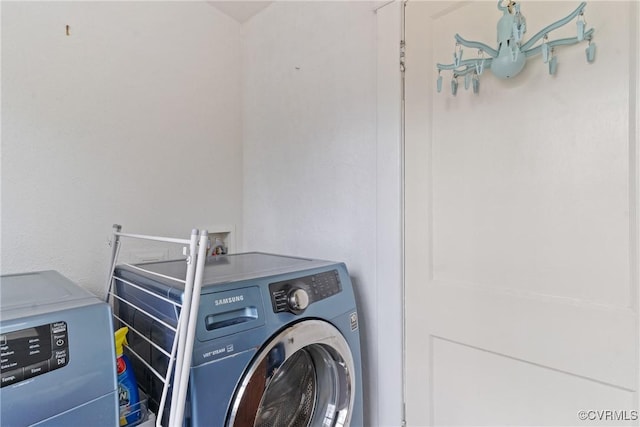 laundry room with washer / clothes dryer