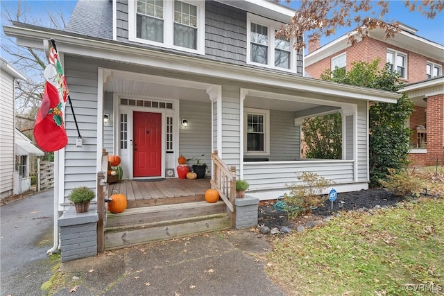 view of front of property with a porch