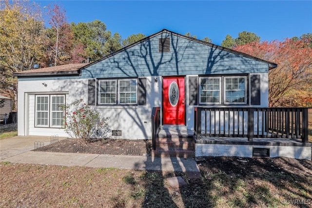 bungalow-style home featuring covered porch