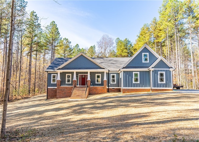 craftsman-style house with a porch