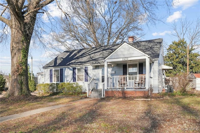 view of front of property featuring a porch