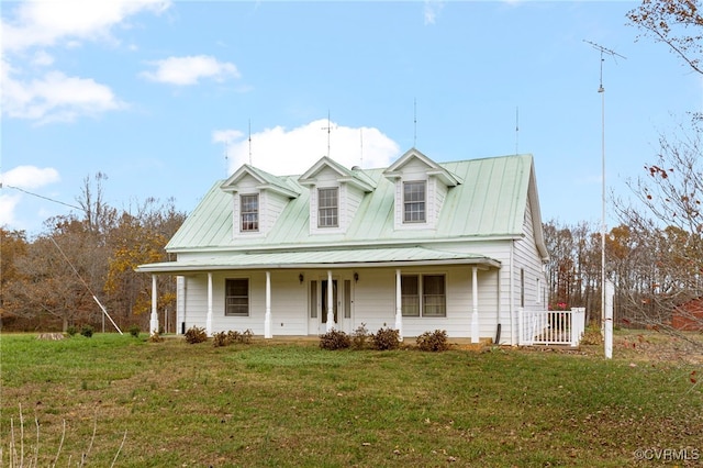 view of front facade with a front yard