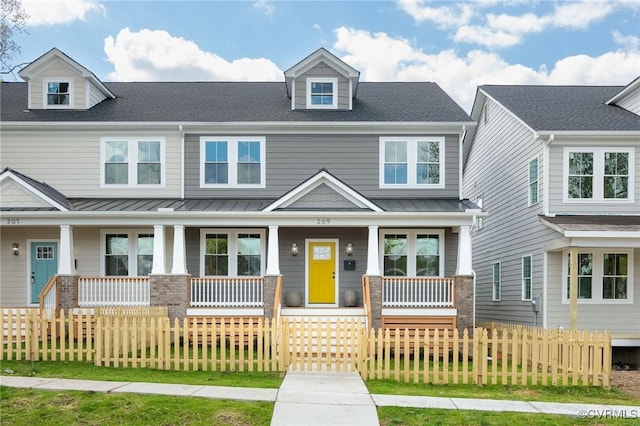 craftsman-style house with a porch