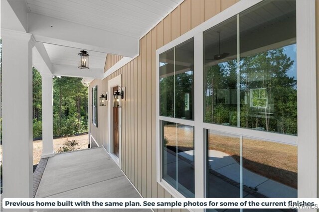 view of patio / terrace with covered porch