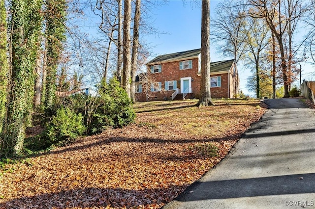 view of front of property