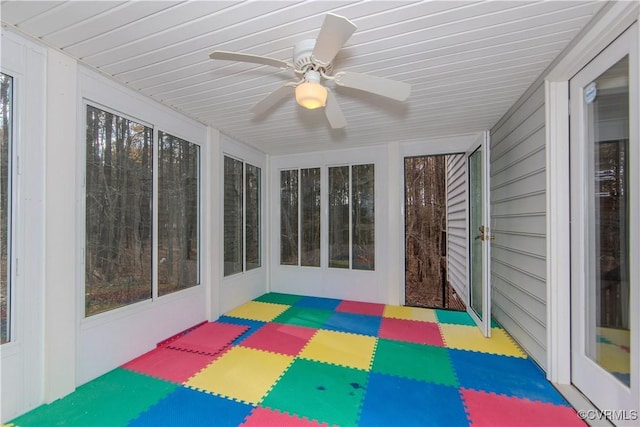 10710 Courthouse Rd, Dinwiddie, VA 23841 - unfurnished sunroom with ceiling fan