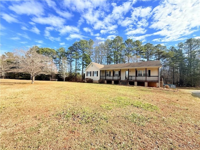 view of front of home featuring a porch and a front yard