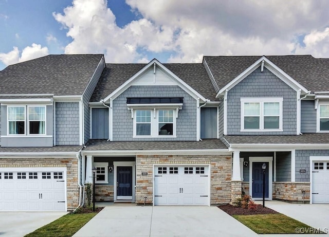 view of front of house with a garage