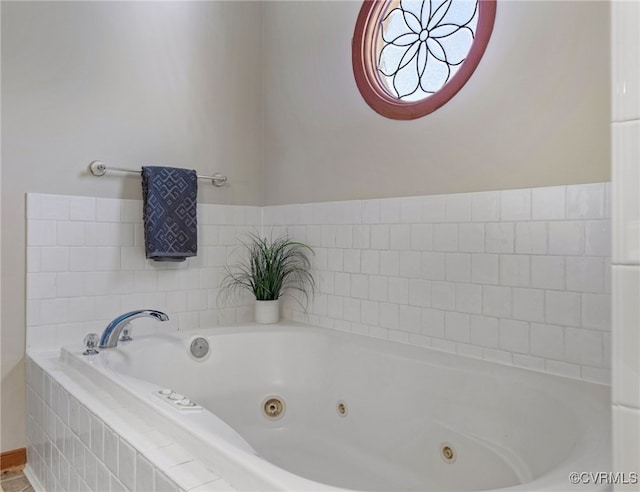 11741 Riverpark Dr, Chesterfield, VA 23838 - bathroom featuring a jetted tub