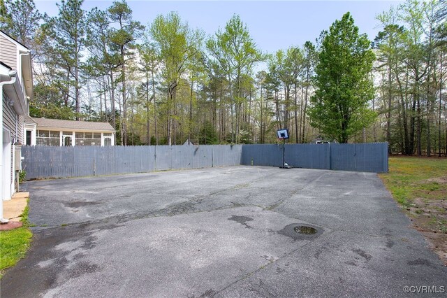 11741 Riverpark Dr, Chesterfield, VA 23838 - view of patio featuring fence