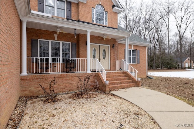 view of front of property with ceiling fan and covered porch