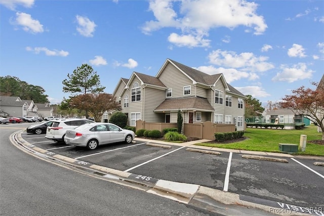 view of front of house with a front yard