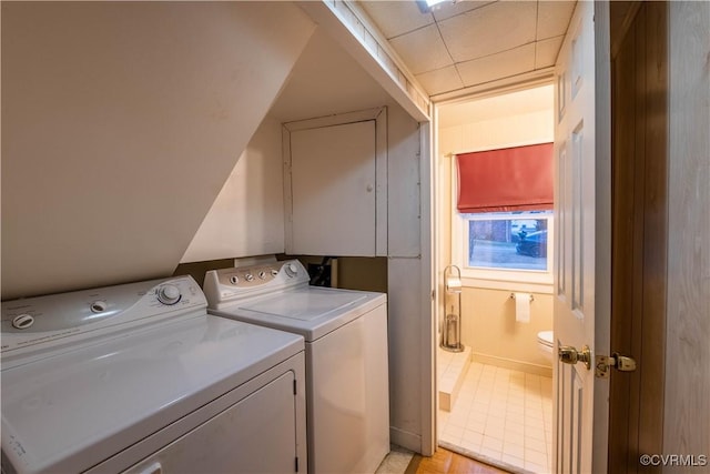 laundry area featuring washer and clothes dryer