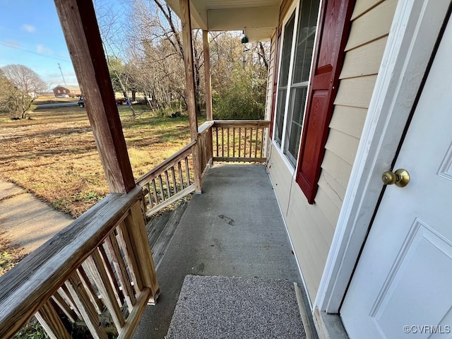 view of patio / terrace with covered porch