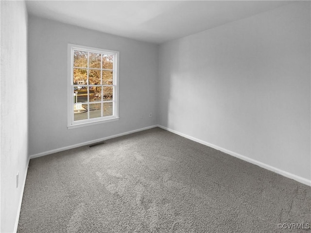 view of carpeted spare room