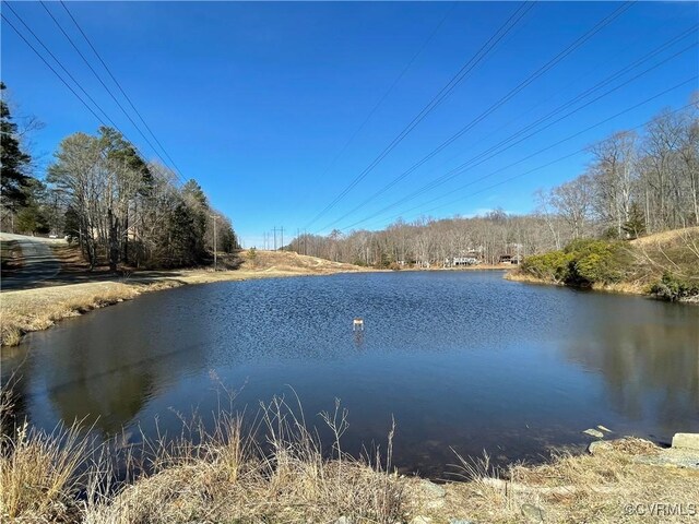 Listing photo 2 for 868 Bowling Ln, Ruther Glen VA 22546