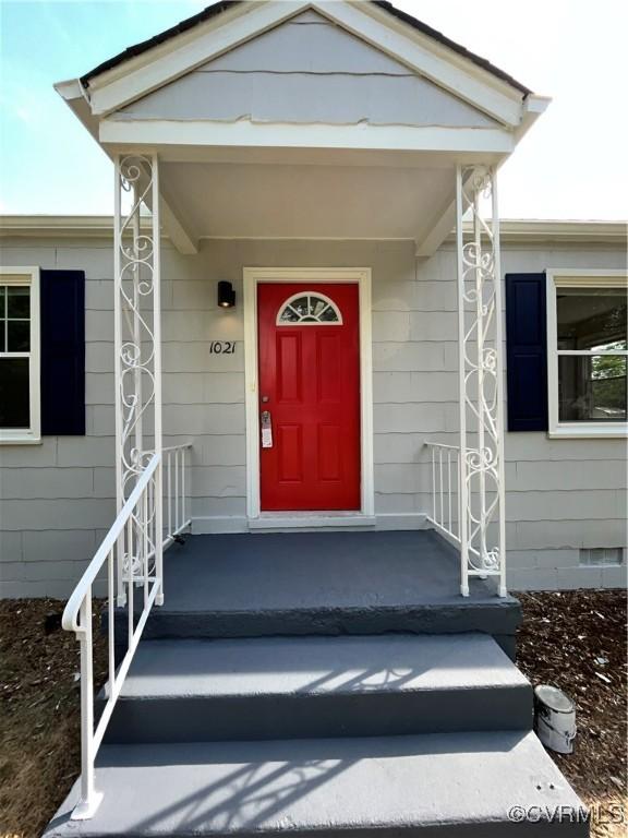 view of doorway to property