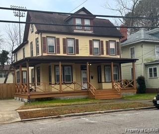 view of front of house featuring covered porch