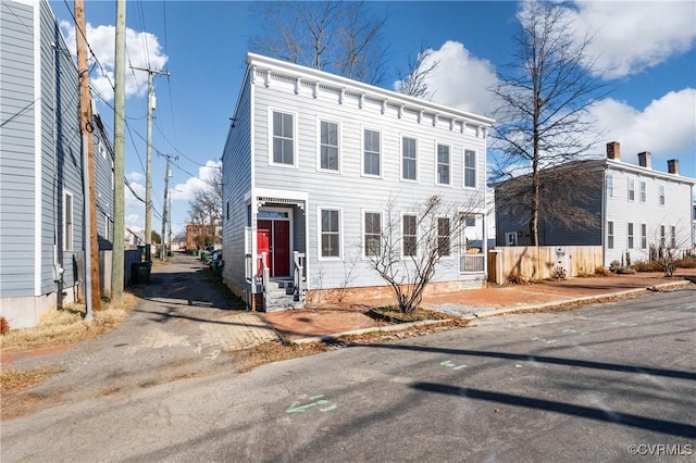 view of front of house