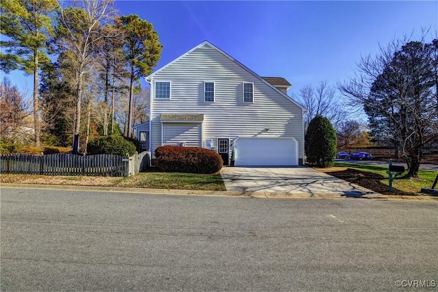 view of front facade with a garage