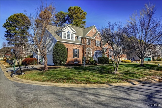 view of front of property with a front yard