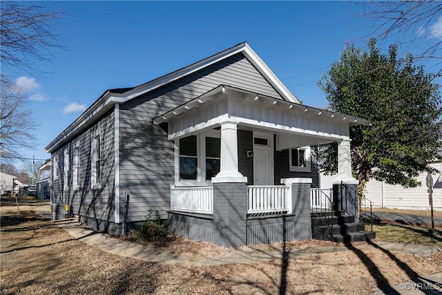 view of front of property with covered porch