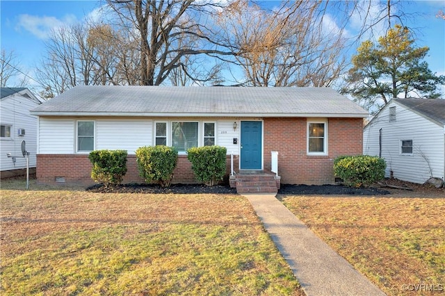 view of front of house with a front yard