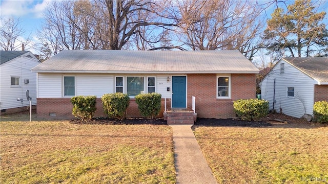 view of front of property with a front yard