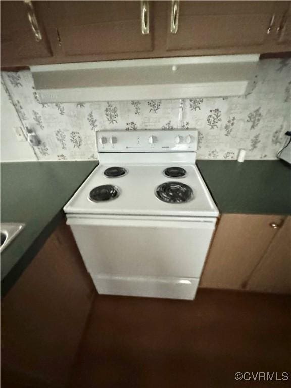 kitchen featuring electric stove