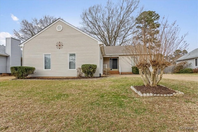 view of front of property with a front yard