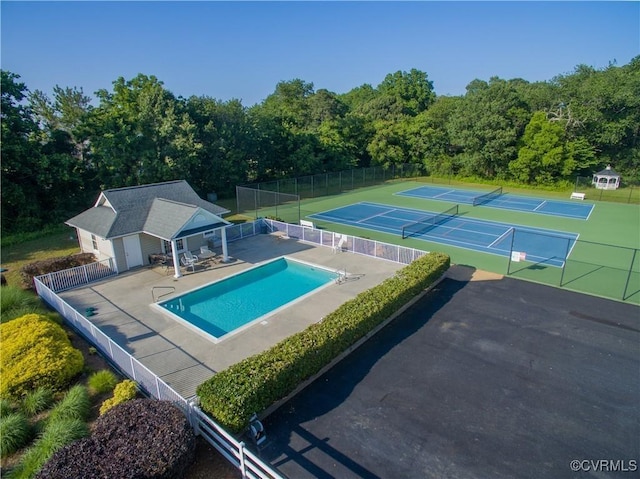 view of swimming pool featuring a patio