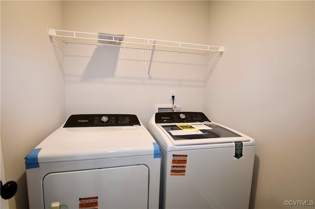 2625 Butterbean Ct, Henrico, VA 23231 - clothes washing area featuring washing machine and clothes dryer