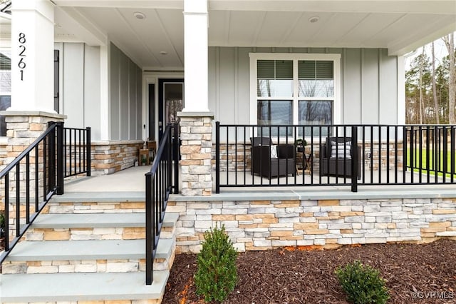 entrance to property with covered porch