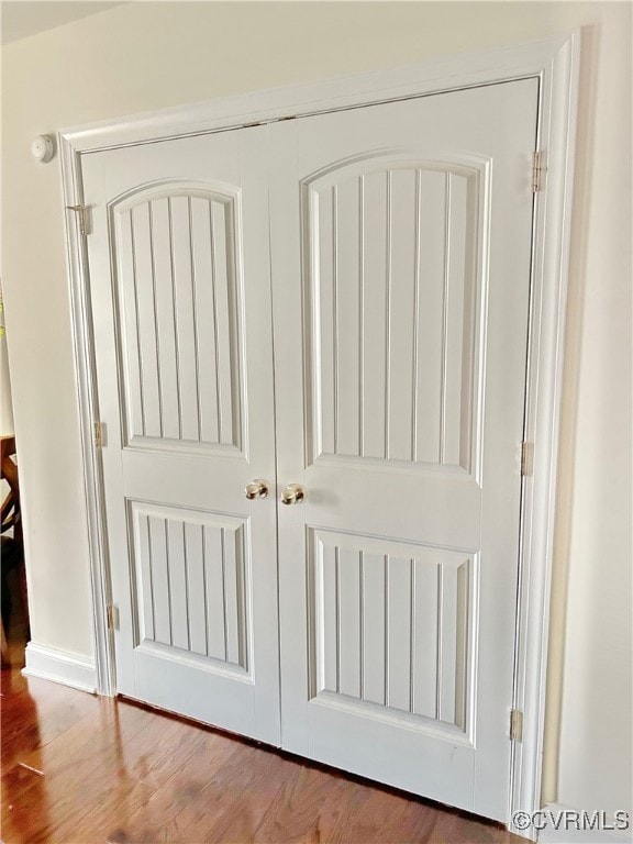 interior details with hardwood / wood-style floors