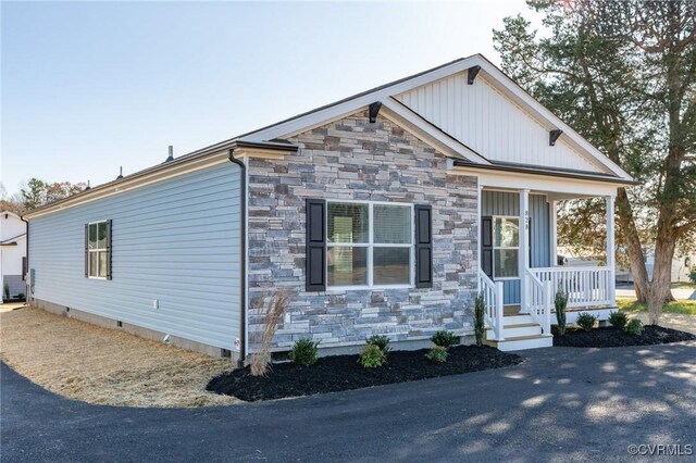 view of front of property with a porch