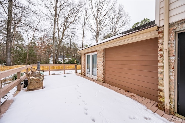 view of yard layered in snow