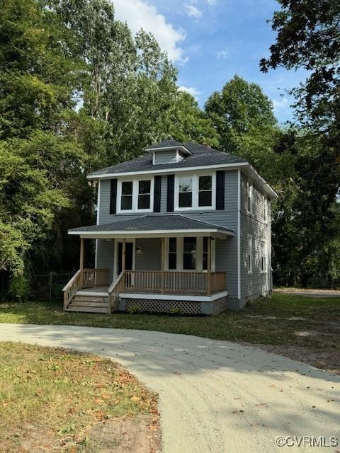 view of front of property with a porch