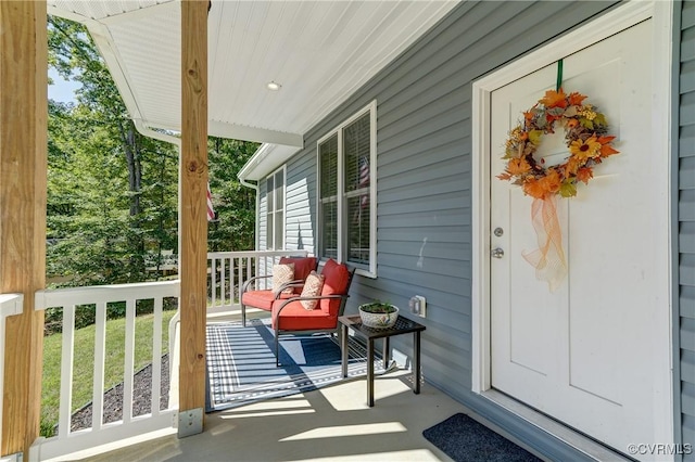 balcony featuring covered porch