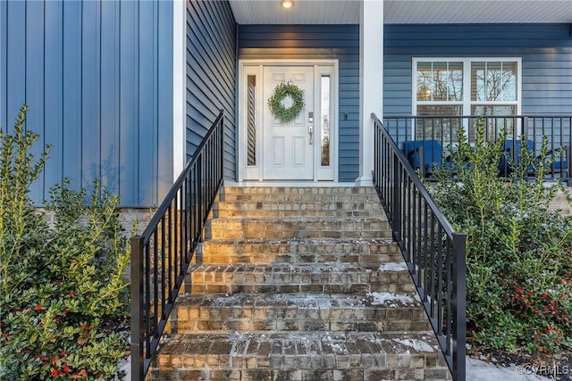 property entrance with a porch