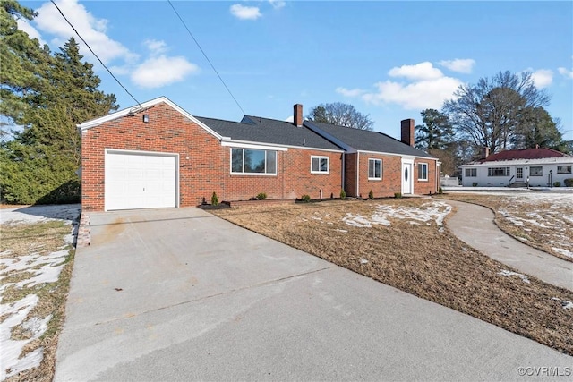 view of front of house featuring a garage