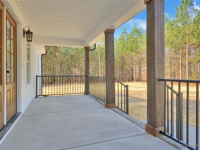 view of patio / terrace with covered porch