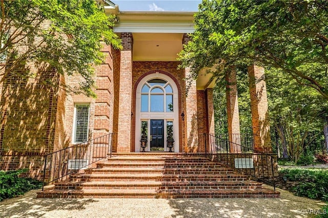 16460 W Crescent Ln, Hanover, VA 23192 - property entrance featuring brick siding