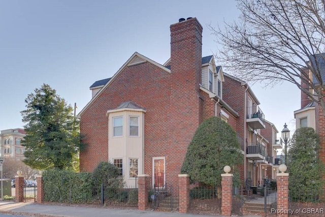 view of home's exterior