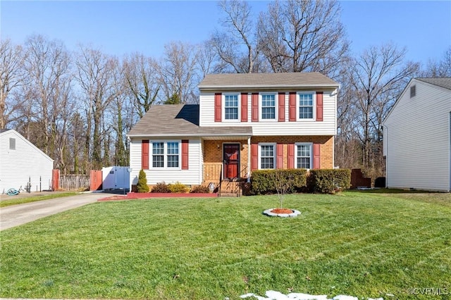 view of front facade featuring a front yard