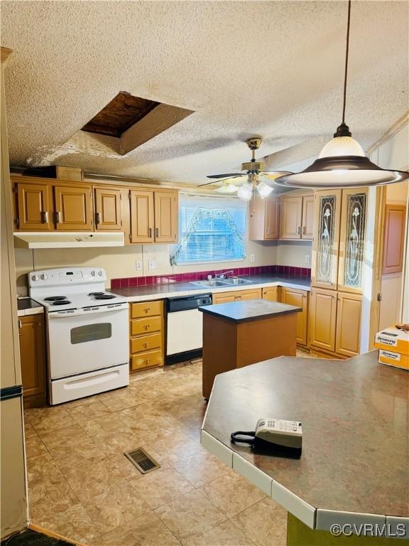271 Walnut Hill Rd, Crewe, VA 23930 - kitchen featuring white appliances, a textured ceiling, ceiling fan, and pendant lighting