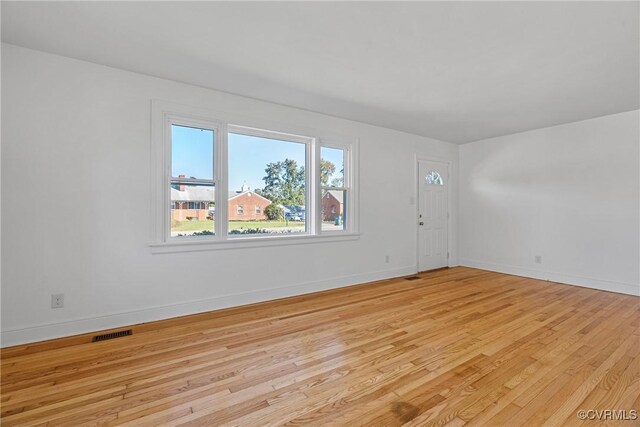 empty room featuring light hardwood / wood-style flooring